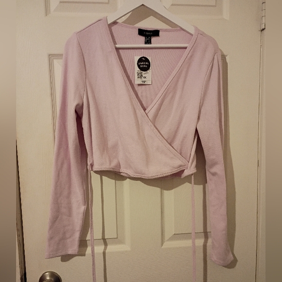 Forever 21 Tops - Forever 21 Lavender Purple 💜 Cross Front Top